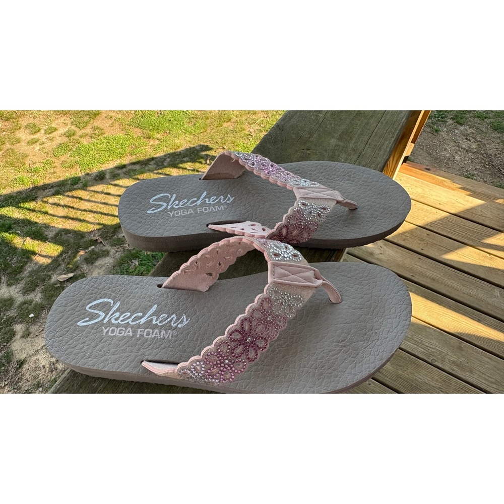 Skechers Yoga Foam Mauve Pink Rhinestone Floral Laser Cut Flip Flop Sandals - Picture 2 of 5
